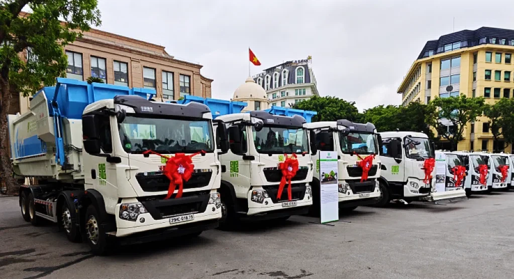 Нова подорож Global Global|Профор Enviro Експорт 300 санітарного обладнання у...